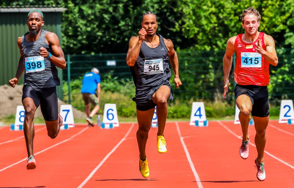 Riq de Wit bij de Cor Aalberts Memorial